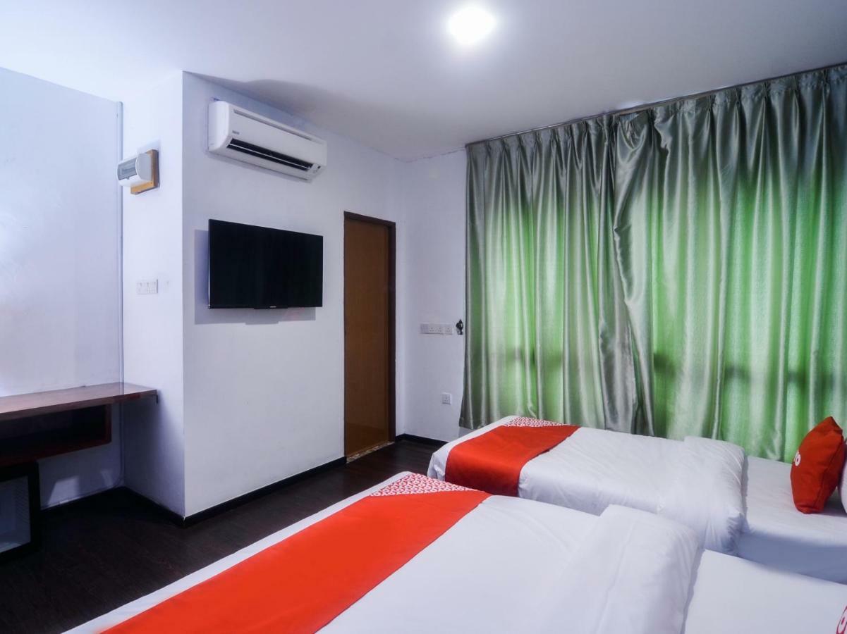 Oyo 1119 Memoire Express Hotel กูชิง ภายนอก รูปภาพ