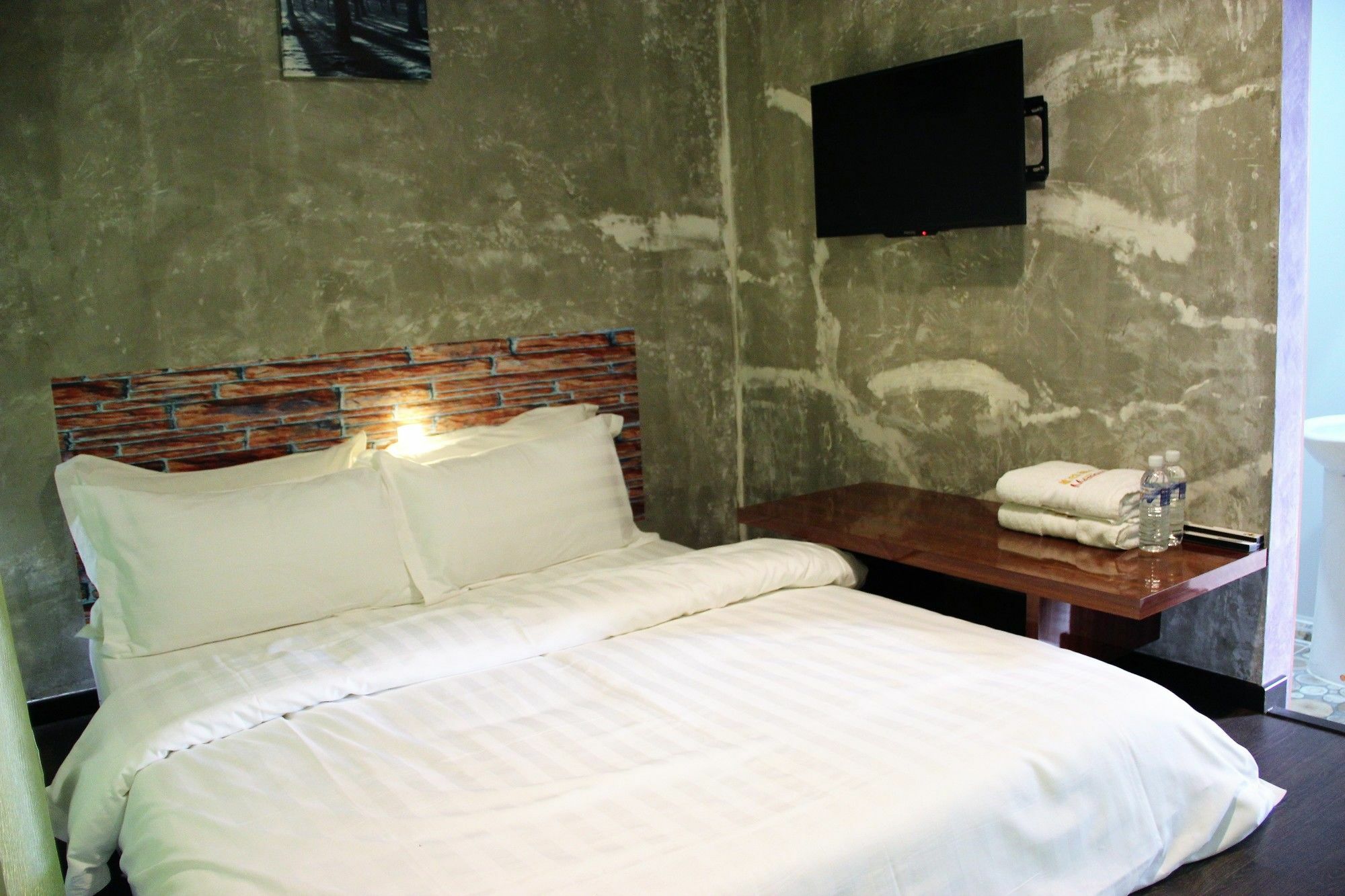 Oyo 1119 Memoire Express Hotel กูชิง ภายนอก รูปภาพ